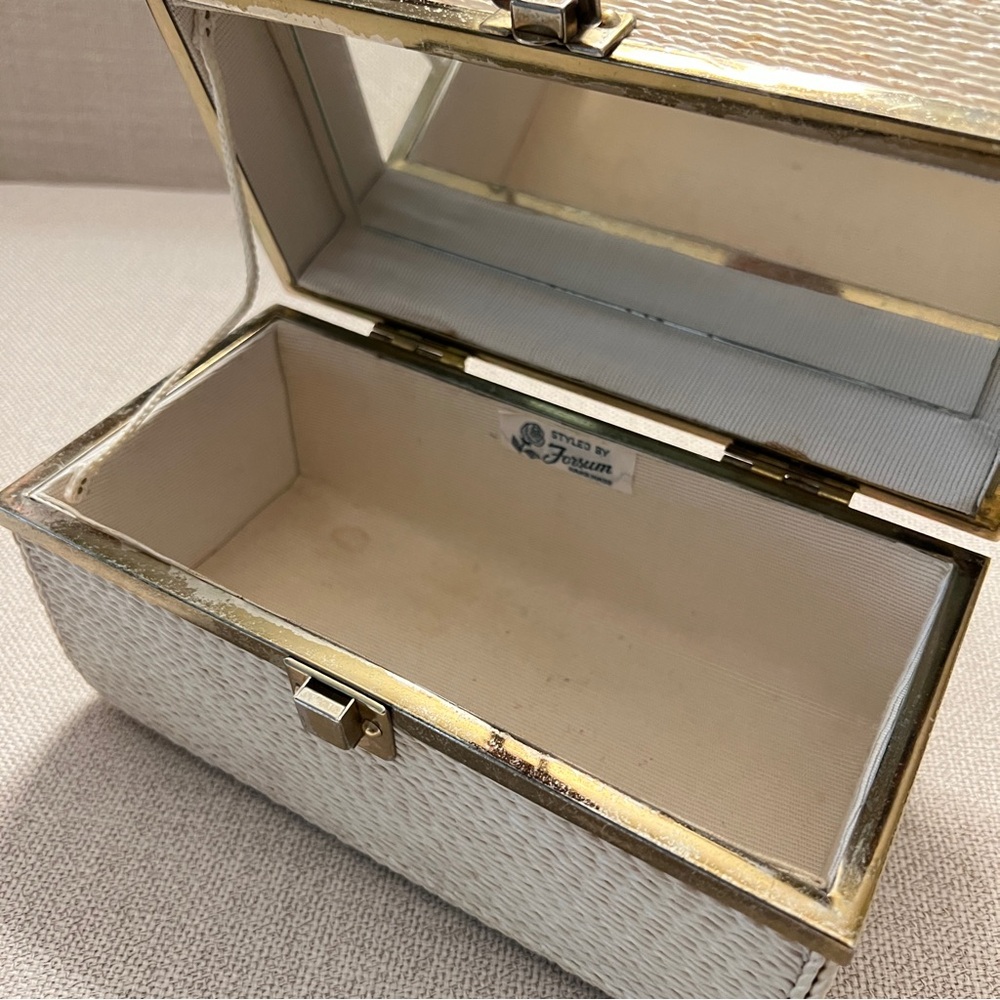 Vintage Velvet Strawberry Fruits Handmade Box Novelty Whimsical Purse - Picture 6 of 6